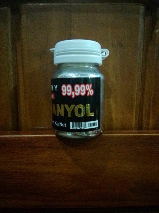 air raksa (merkuri/quicksilver) yang berasal dari spanyol dengan kemasan botol 1 kg